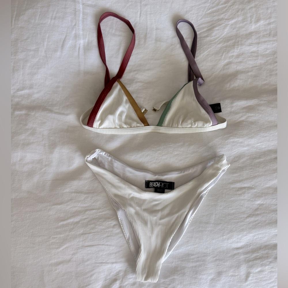 BEACH RIOT BIKINI SET